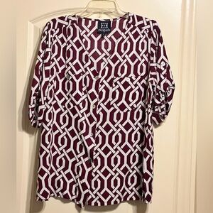 Women’s Size L Escapada Maroon and White Patterned Button Down Shirt